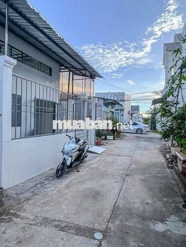 Giá 1ty150tr, 125m2 Bán Gấp dãy trọ 5 PHÒNG+ 1KIOT Sát KCN Trãng Bàng