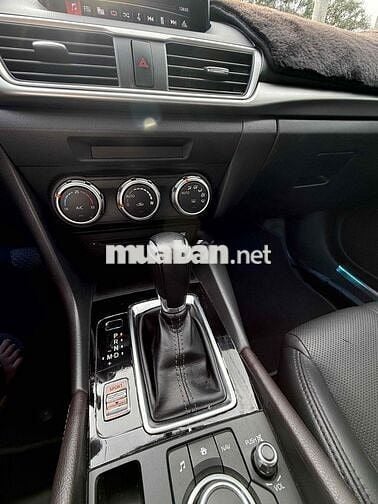 Mazda 3 2019 1.5L Premium - 78000 km