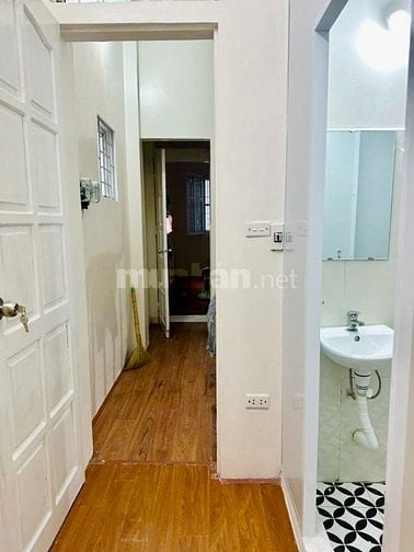 Bán nhà lô góc Hồ Tùng Mậu 41m2 3 thoáng, gần phố 8,5 tỷ
