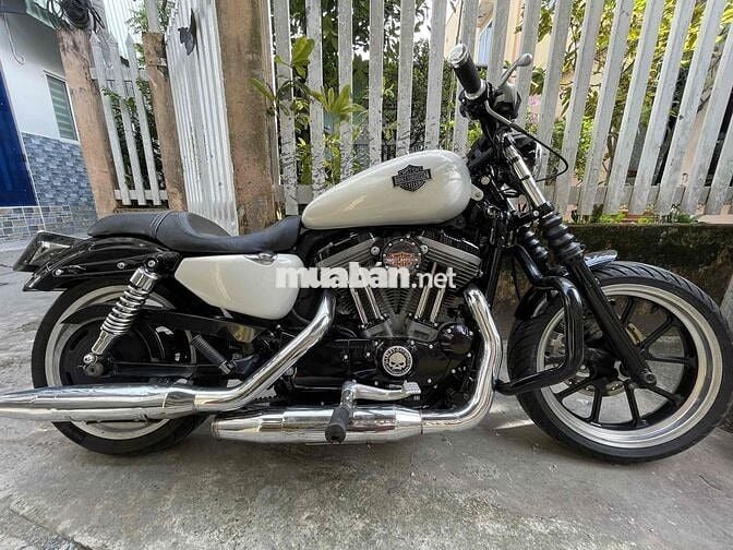 Harley Davidson 883