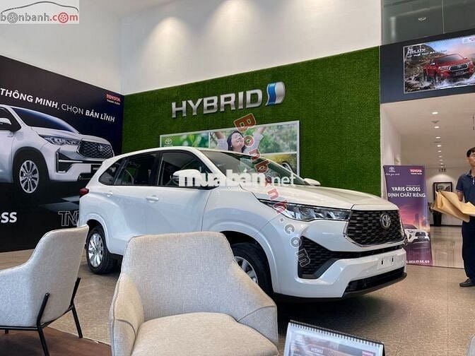 Toyota Innova Cross 2.0 CVT 2025 - 795 Triệu
