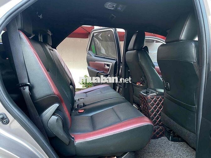 Toyota Fortuner Legender đồng gia đình 1 chủ zin