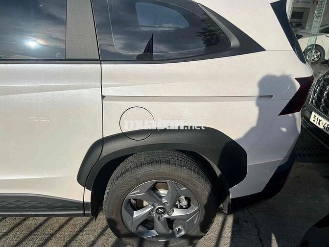 Hyundai Custin 2025 Tiêu Chuẩn 1.5T - 8999 km