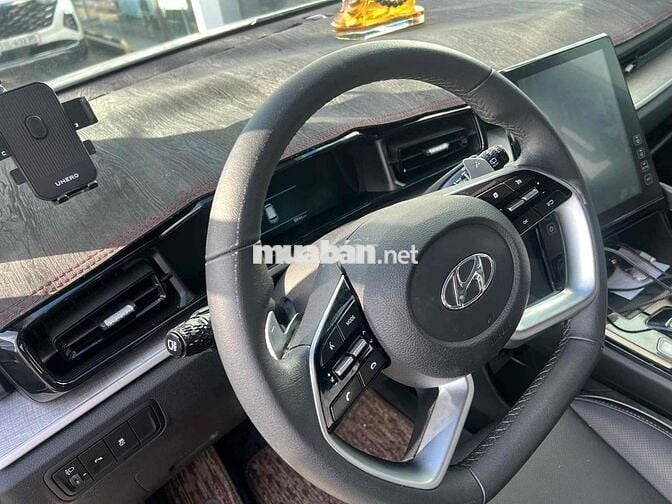 Hyundai Custin 2025 Tiêu Chuẩn 1.5T - 8999 km