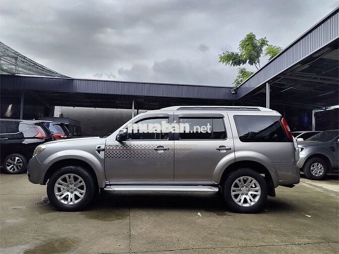 Ford Everest 2014 2.5L 4x2 MT - 116000 km