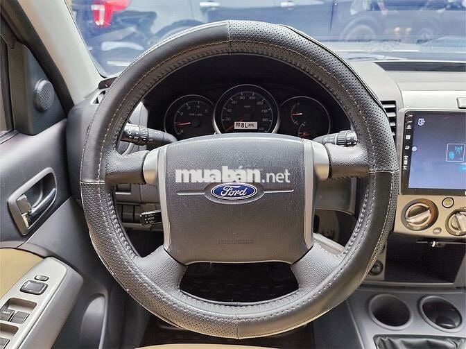 Ford Everest 2014 2.5L 4x2 MT - 116000 km