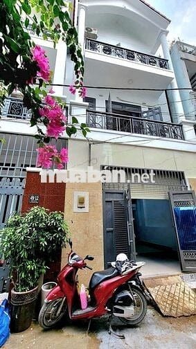 Chủ gửi bán gấp 
Nhà 3Tầng Hẻm xe hơi số đường Phường Hiệp Bình Chánh