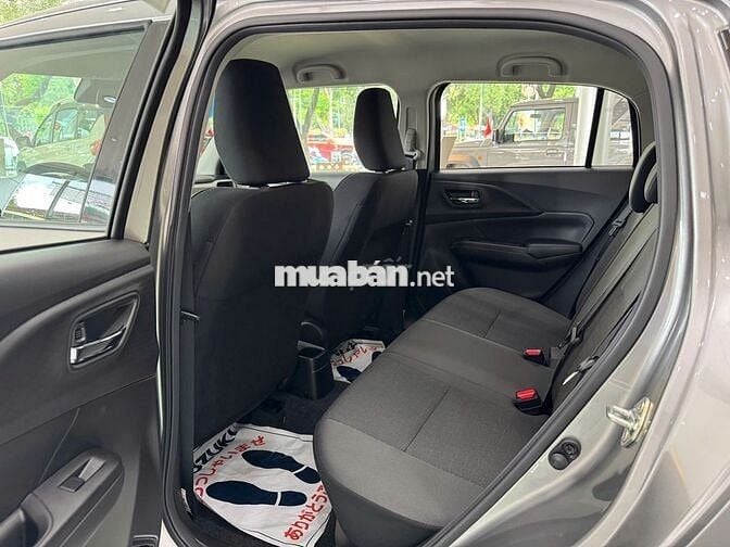 Bán Suzuki Swift Hybrid 2025 nhập Nhật, màu Bạc
