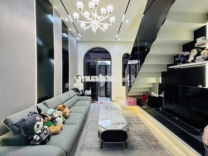 bán nhanh căn nhà sổ riêng DTS 70M2/2ty35, 2PN,2WC, nhà 2 lầu