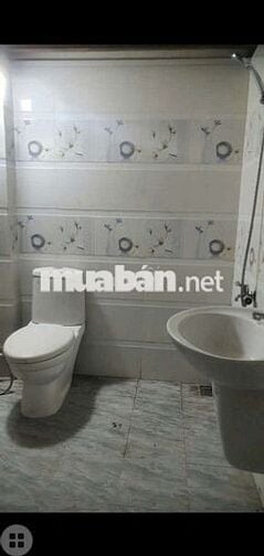Cho thuê mặt bằng nguyên căn ,diên tích 100m2,,Tô Ngoc vân .pTamphu TĐ