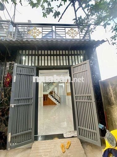Cần Bán Gấp Nhà Thới Tam Thôn DT: 3,7M × 12M Giá 2ty1 Còn TL