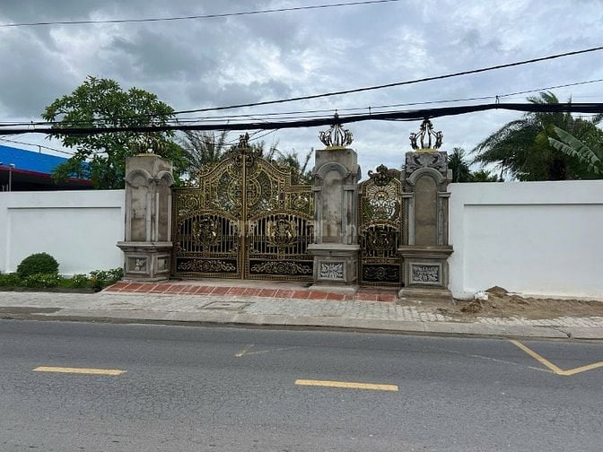 bán căn biệ thự mới đẹp tại đường đỗ văn dậy tân hiệp hóc môn gần sáng