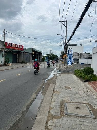 bán căn biệ thự mới đẹp tại đường đỗ văn dậy tân hiệp hóc môn gần sáng