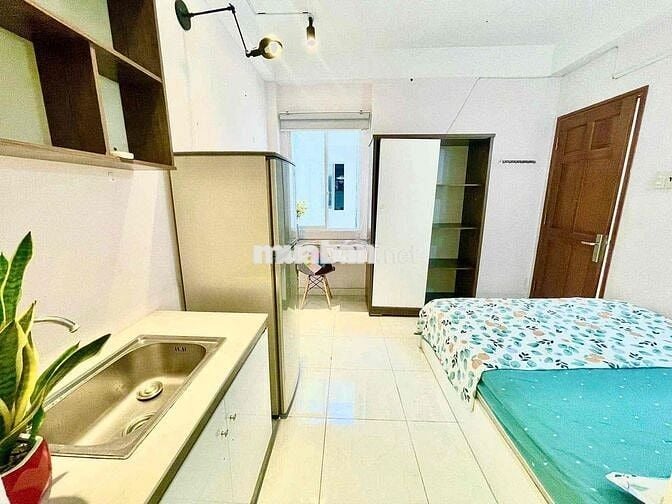 4.5tr. Cửa sổ. Full nội thất. Hầm xe. Thang máy.