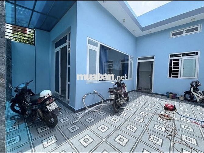 Nhà phố sổ hồng sẵn. Công chứng ngay. Tại Nhà Bè. Nhận nhà ngay.
