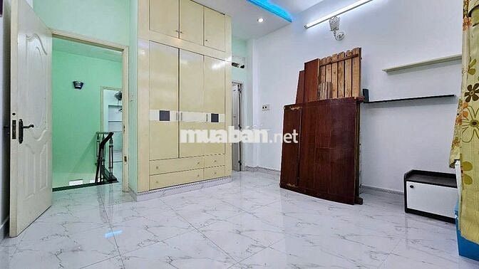 Cho Thuê Nhà Đường Nguyễn Tri Phương, Quận 10 ( Nhà Rộng - KD Tự Do )