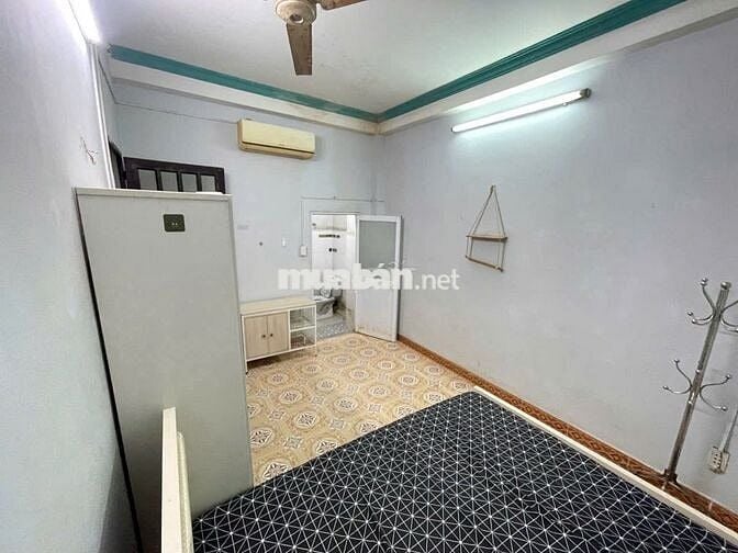 PHÒNG TRỌ GIÁ RẺ SẴN NỘI THẤT CƠ BẢN NGAY ĐỐI DIỆN ETOWN CỘNG HÒA