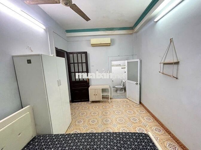 PHÒNG TRỌ GIÁ RẺ SẴN NỘI THẤT CƠ BẢN NGAY ĐỐI DIỆN ETOWN CỘNG HÒA