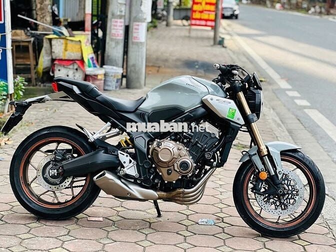 Mạnh Hà Motor bán CB650R 2021 xám xi măng lướt 10k
