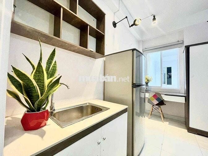 4.5tr. Cửa sổ. Full nội thất. Hầm xe. Thang máy.