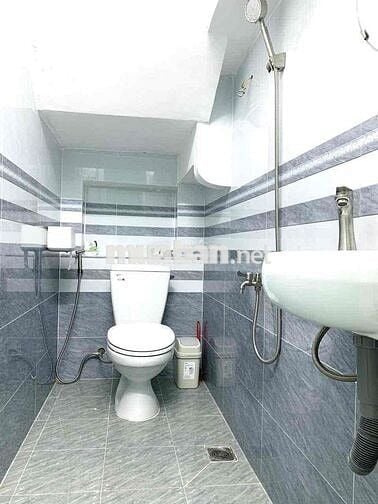 cho thuê nhà nguyên căn Full nội thất.3pn2wc CMT8 p13 Q10