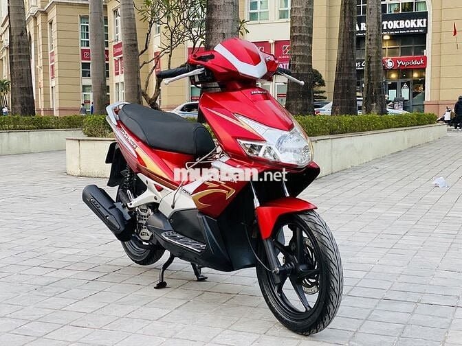 HONDA AIR BLADE 110 FI ĐỎ ĐEN BIỂN HÀ NỘI BAO ZIN