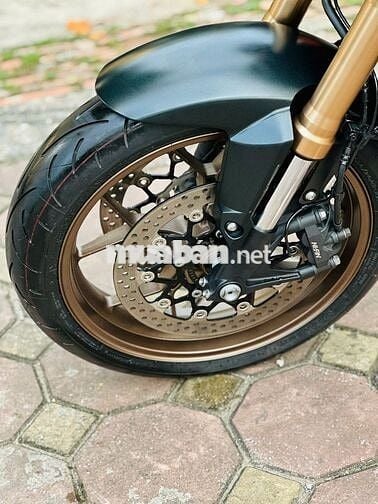 Mạnh Hà Motor bán CB650R 2023 siêu lướt 7k km
