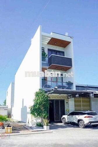 BÁN NHÀ 1 TRỆT 2 LẦU SÂN THƯỢNG NỘI THẤT KDC HỒNG LOAN - 5.75 TỶ