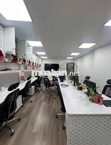 Tôi cần bán nhà mặt phố Miếu Đầm , 6tầng thang máy full nội thất.