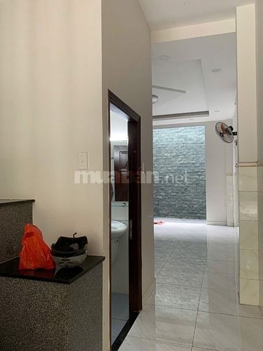 NHÀ ĐẸP 3 LẦU ĐỐI DIỆN CÔNG VIÊN 59 ĐƯỜNG 54 BÌNH PHÚ