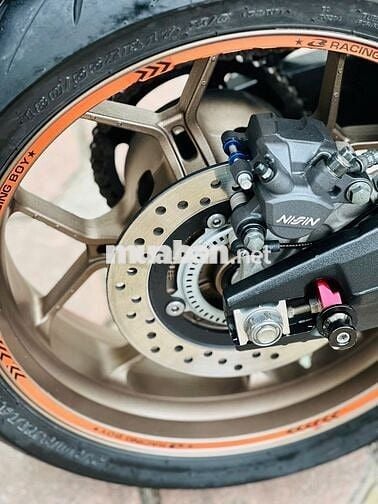 Mạnh Hà Motor bán CB650R 2021 xám xi măng lướt 10k