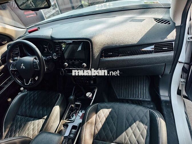 2023 Premium 2.0 CVT - 25555 km