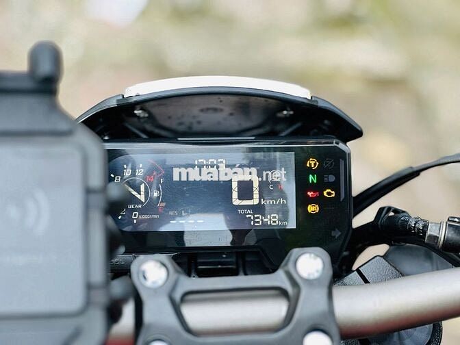 Mạnh Hà Motor bán CB650R 2023 siêu lướt 7k km