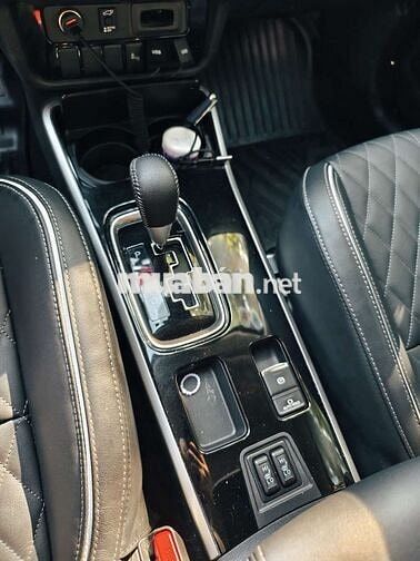 2023 Premium 2.0 CVT - 25555 km