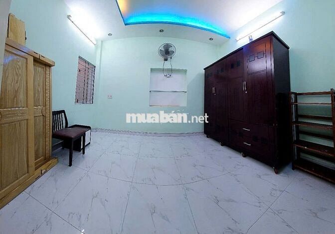 Cho Thuê Nhà Đường Nguyễn Tri Phương, Quận 10 ( Nhà Rộng - KD Tự Do )
