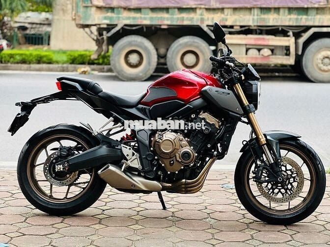 Mạnh Hà Motor bán CB650R 2023 siêu lướt 7k km