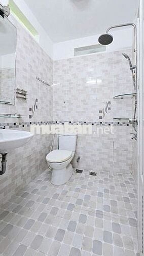Cho Thuê Nhà Đường Nguyễn Tri Phương, Quận 10 ( Nhà Rộng - KD Tự Do )