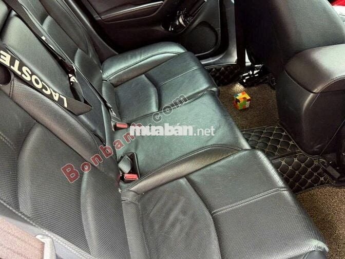 Mazda 3 1.5L Luxury-Sedan hạng C