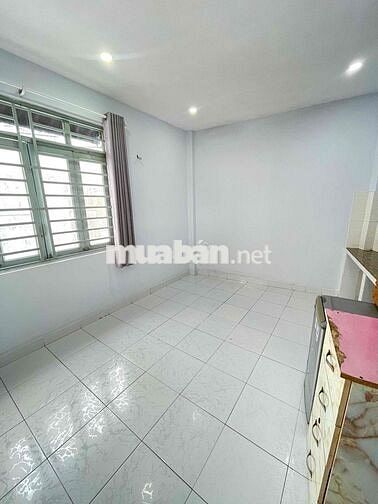 Phòng trọ 15m2 đường Nơ Trang Long đầy đủ máy lạnh tủ lạnh