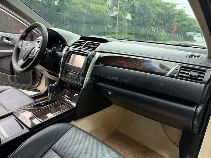 Cần bán Toyota Camry 2.5 Q sx 2016 zin đét cực chất lượng.
