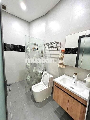 Cho thuê nhà trệt 2 phòng ngủ có sẵn nội thất cơ bản ở KDC 91B
