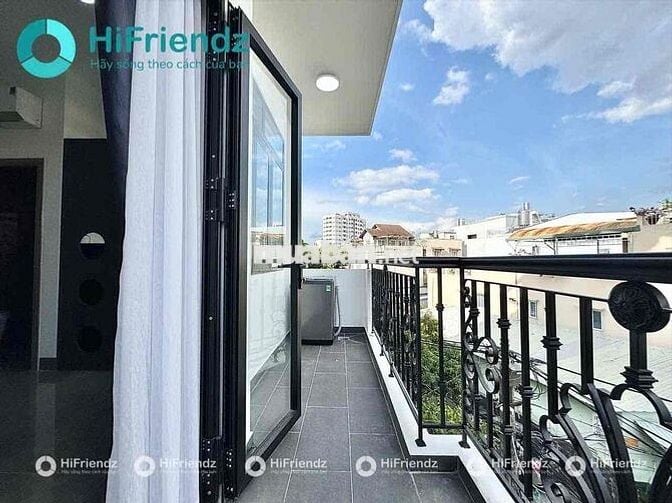 Full nội thất, máy giặt riêng, Gần đh Văn Lang, IUH, UTH, ban công to