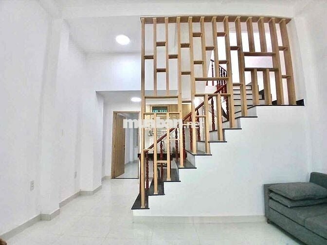 🏡NHÀ 2 TẦNG HẺM XE HƠI GIÁ 4.4 TỶ.