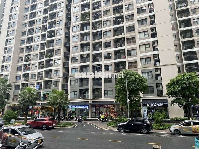 Bán căn shop chân đế vinhome OCP Gia Lâm