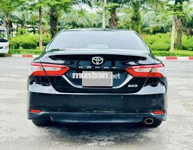 Toyota camry 2.0G sản xuất 2020