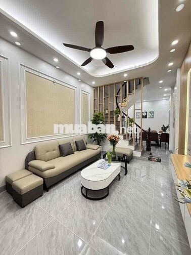 Kim giang 38m mt3,5m 4t 4 ngủ ,50m ra phố,dân trí cao,an ninh,an sinh