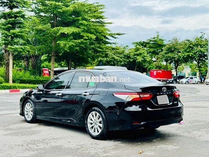 Toyota camry 2.0G sản xuất 2020