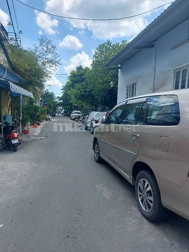 Quận 7 gần cầu Tân Thuận, cách Quận 4 Quận 1 chỉ 1km, ô tô tới nhà