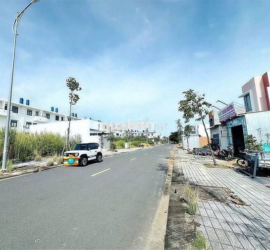 Bán đất Đ.Nguyễn Văn Huyên,Phú Mỹ, BR-VT gần KCN Mỹ Xuân2,120m2/1,25tỷ