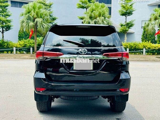 Toyota fortuner 2.4L 4x2 máy dầu sx 2023